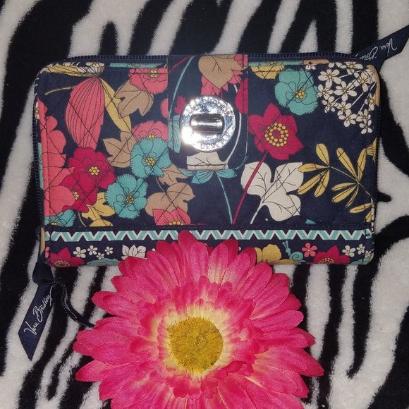 EUC VERA BRADLEY Black Floral Wallet - Picture 2 of 8